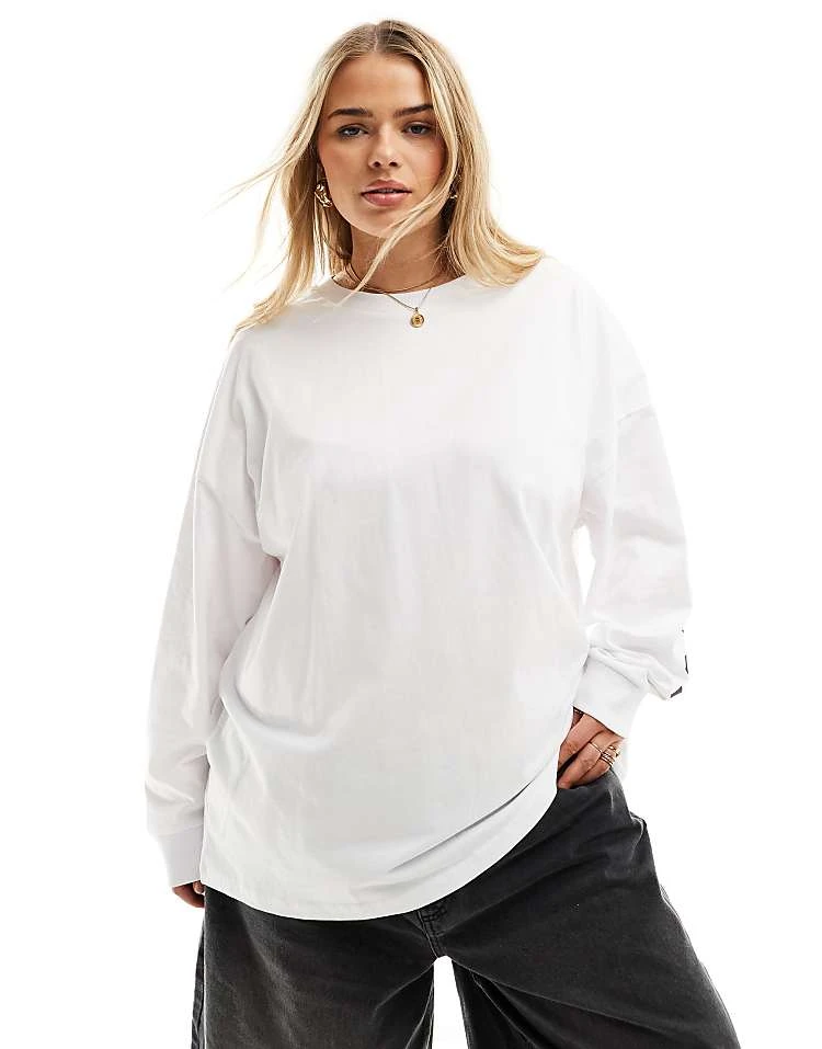 ASOS WEEKEND COLLECTIVE Weekend Collective Curve Oversized Long Sleeve T-shirt With Back Logo In White For Women 2 ASOS WEEKEND COLLECTIVE Weekend Collective Curve Oversized Long Sleeve T-shirt With Back Logo In White For Women - Image 2